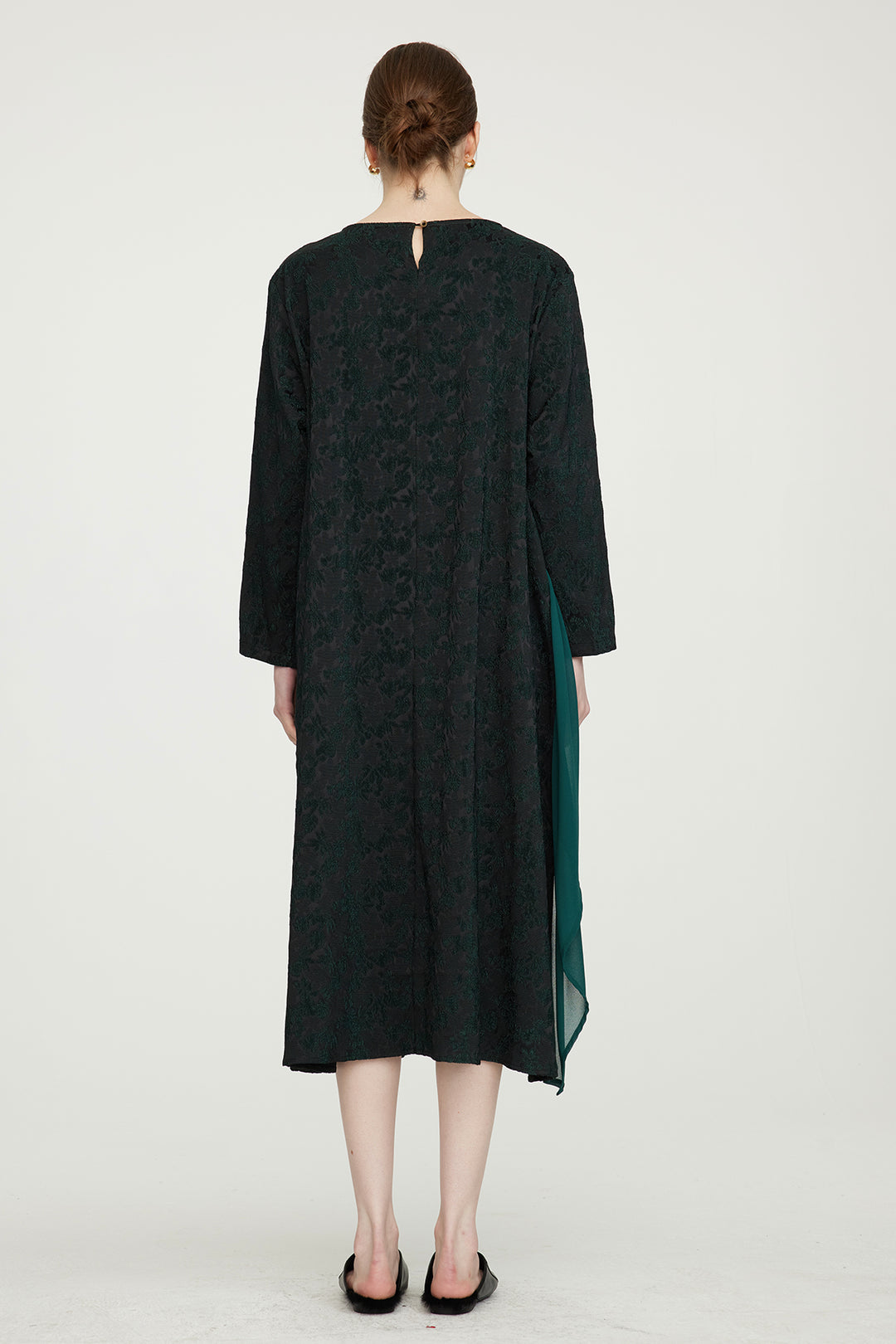 Vestido casual com emenda de malha de renda