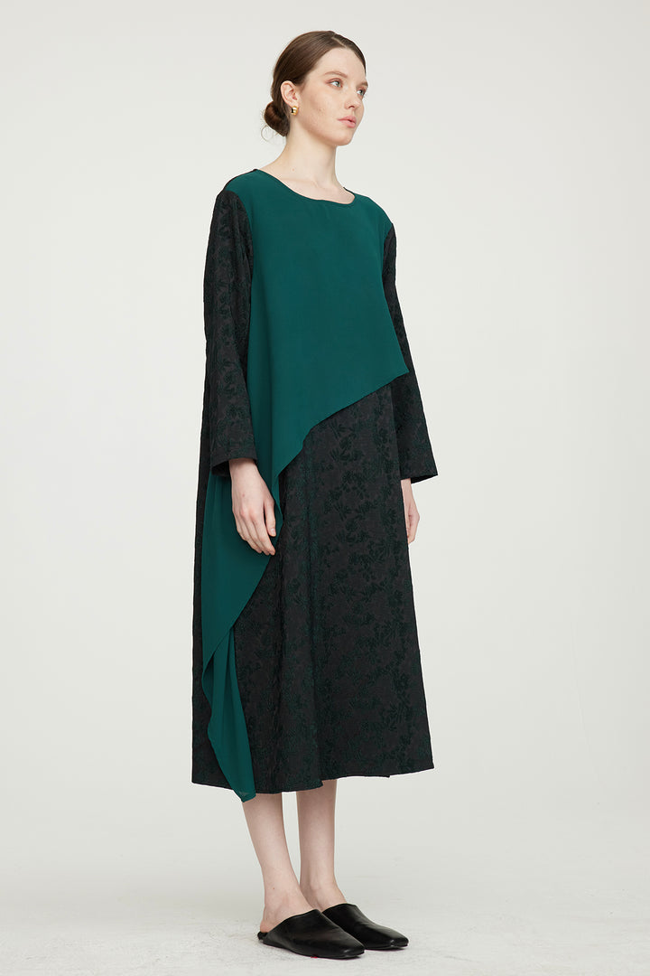 Vestido casual com emenda de malha de renda