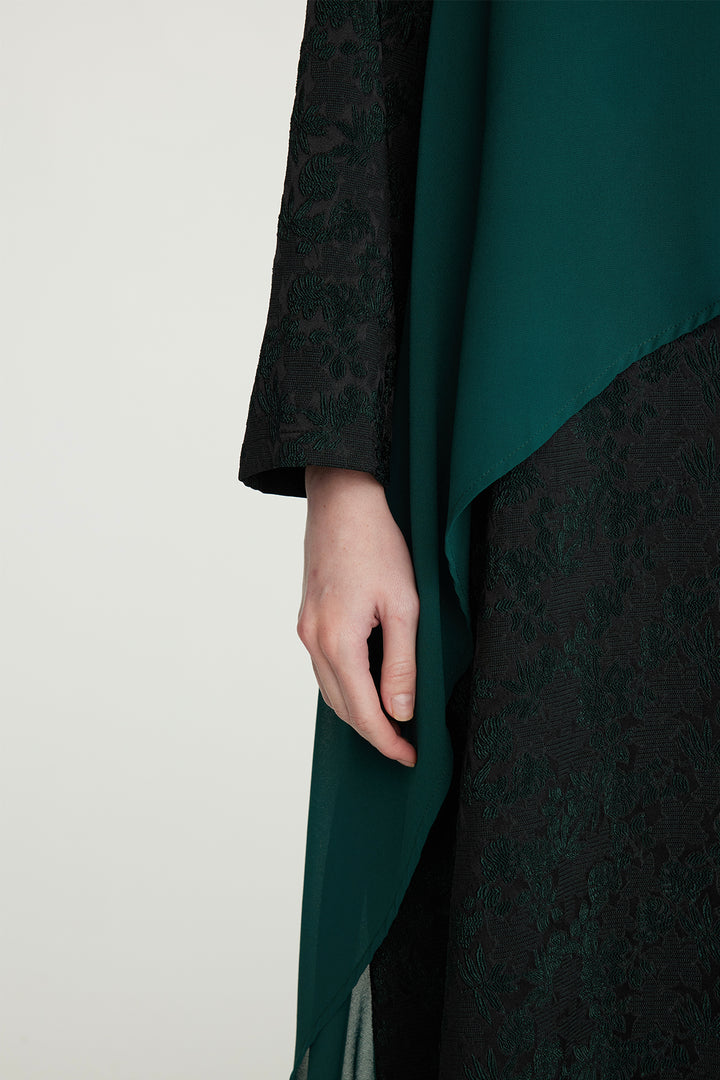 Vestido casual com emenda de malha de renda