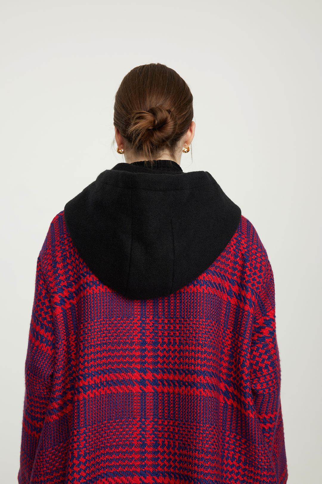 Lässiger Mantel aus gespleißter Wolle mit Gittermuster