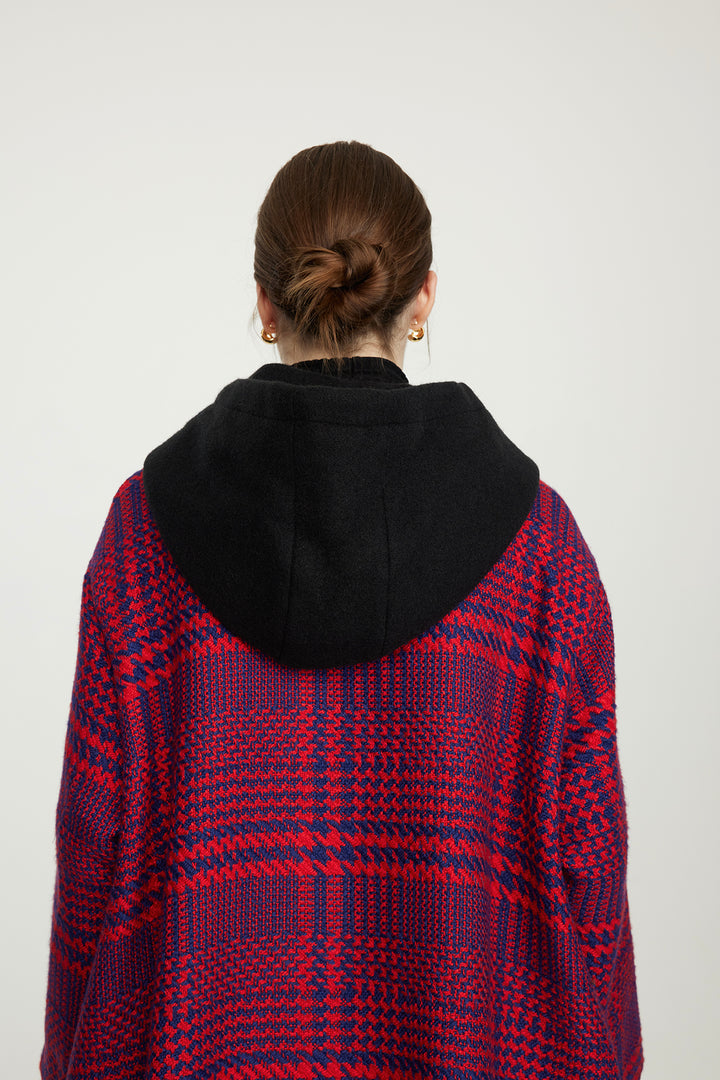 Lässiger Mantel aus gespleißter Wolle mit Gittermuster