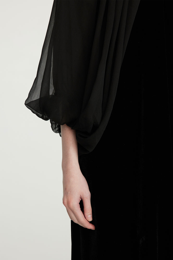 Robe en velours élégante à manches en maille et col en V