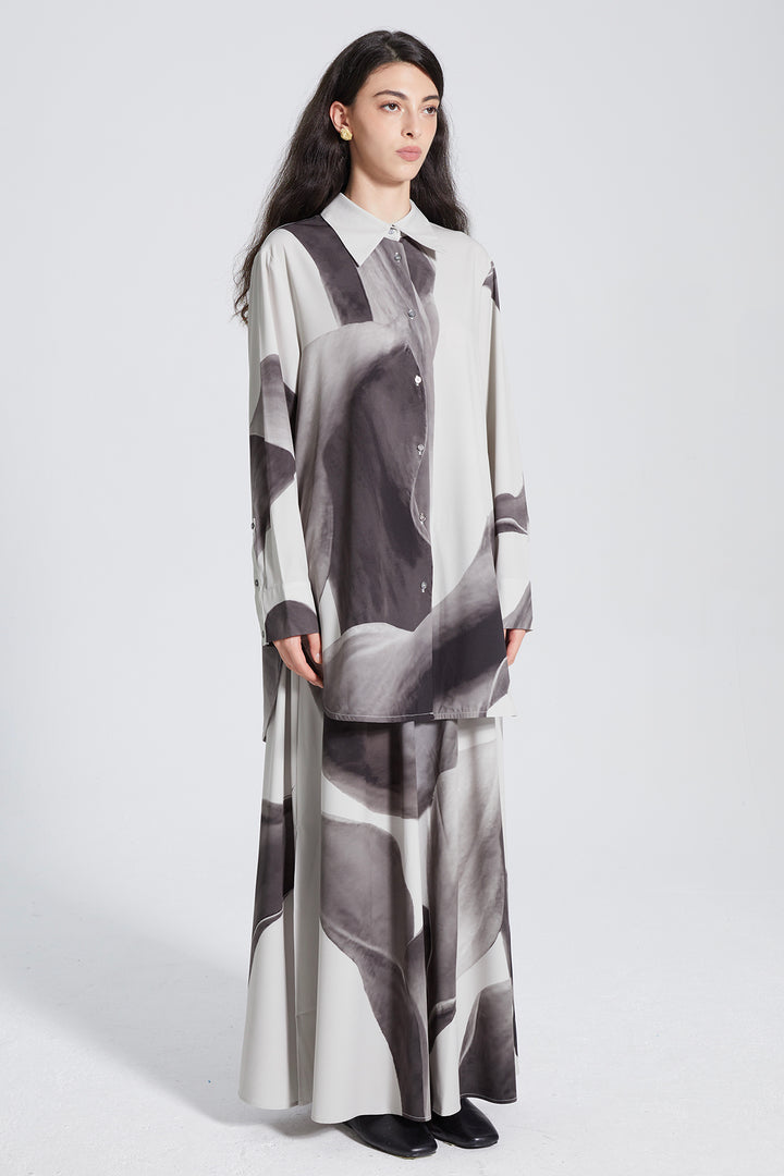 Conjunto de saia com estampa de tinta média