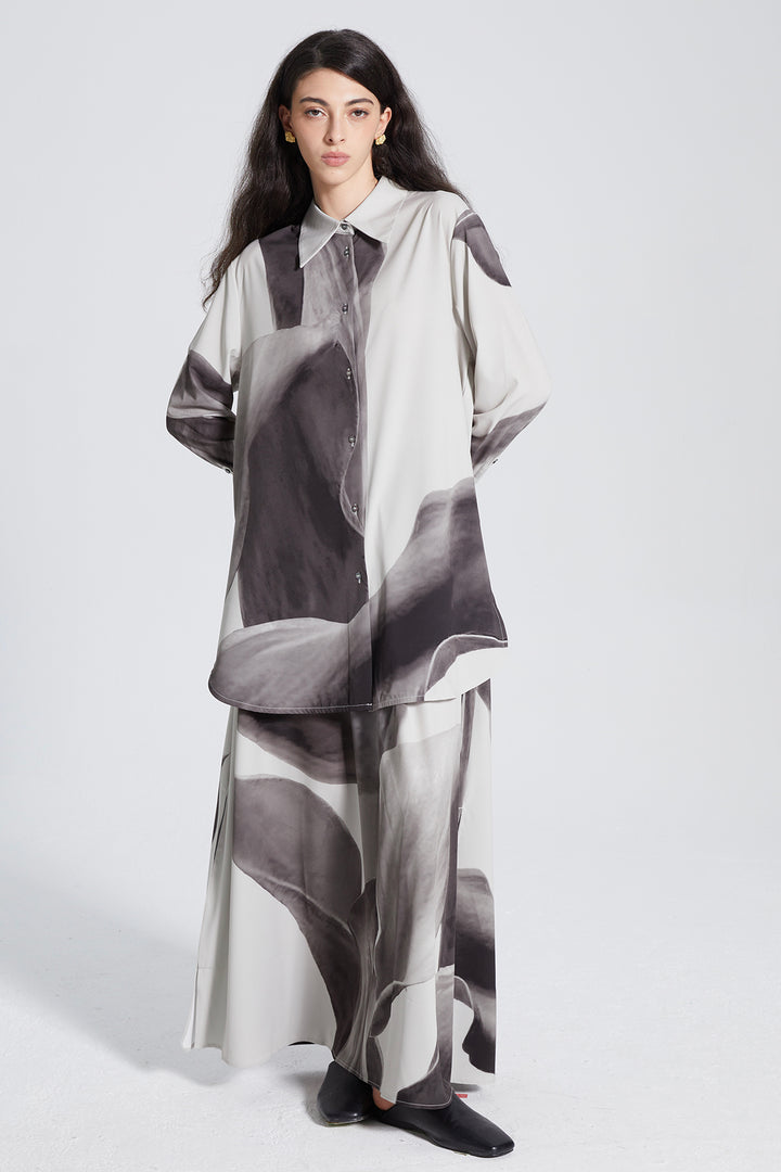 Conjunto de saia com estampa de tinta média