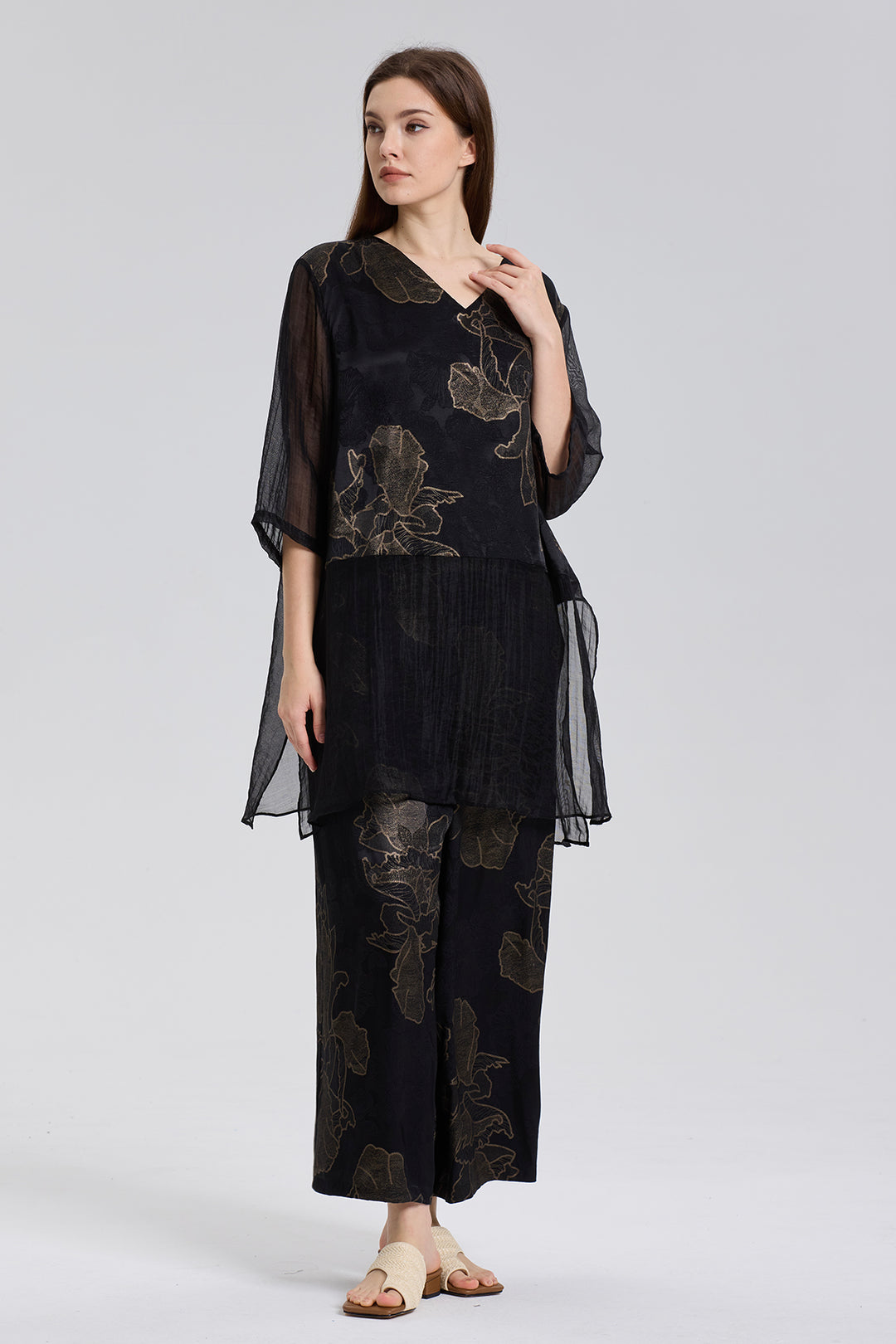 Byron V-Neck Mesh Splice Silk Two Set