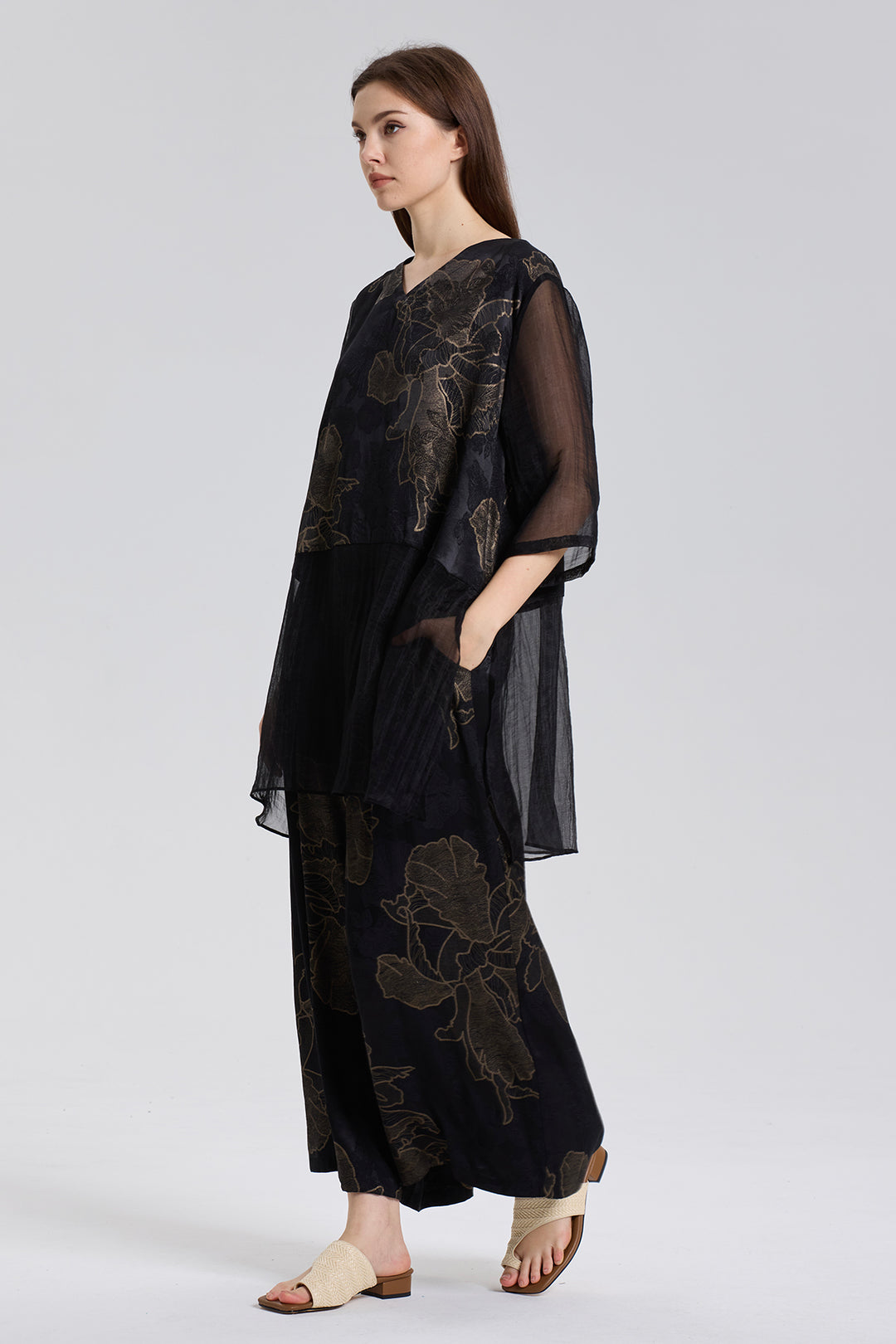 Byron V-Neck Mesh Splice Silk Two Set