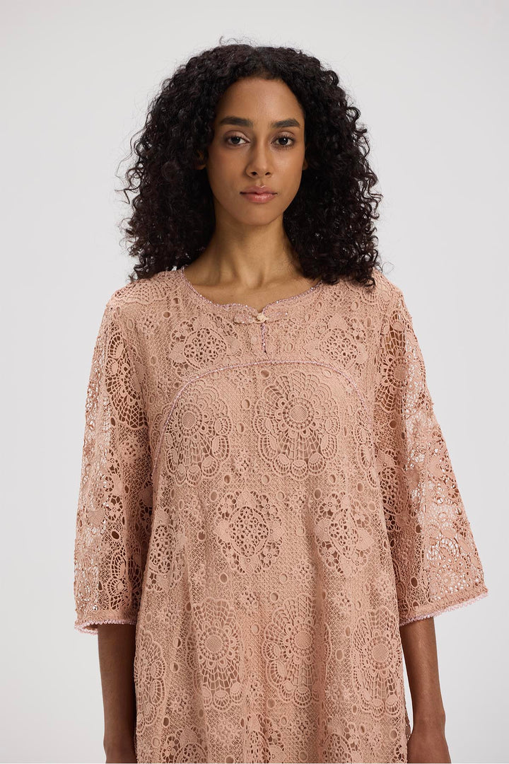 Christa Lace maxi Dress