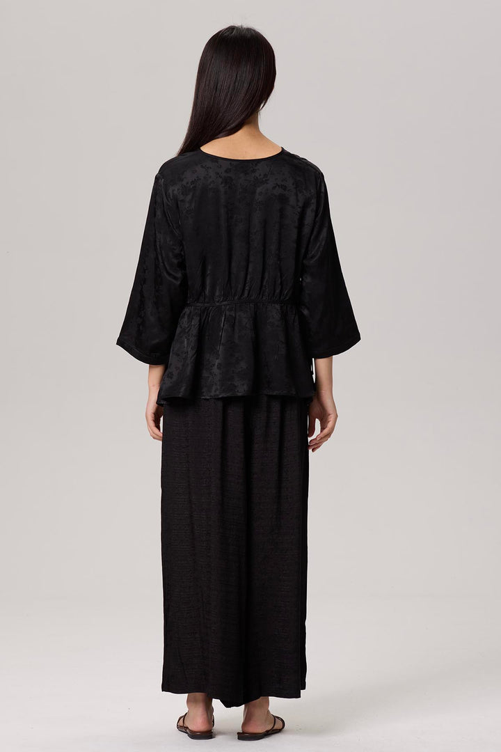 Madison Casual V-Neck Blouse