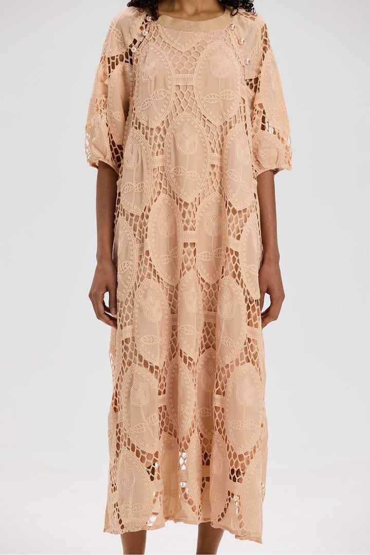 Sara Short Sleeve Lace Dress