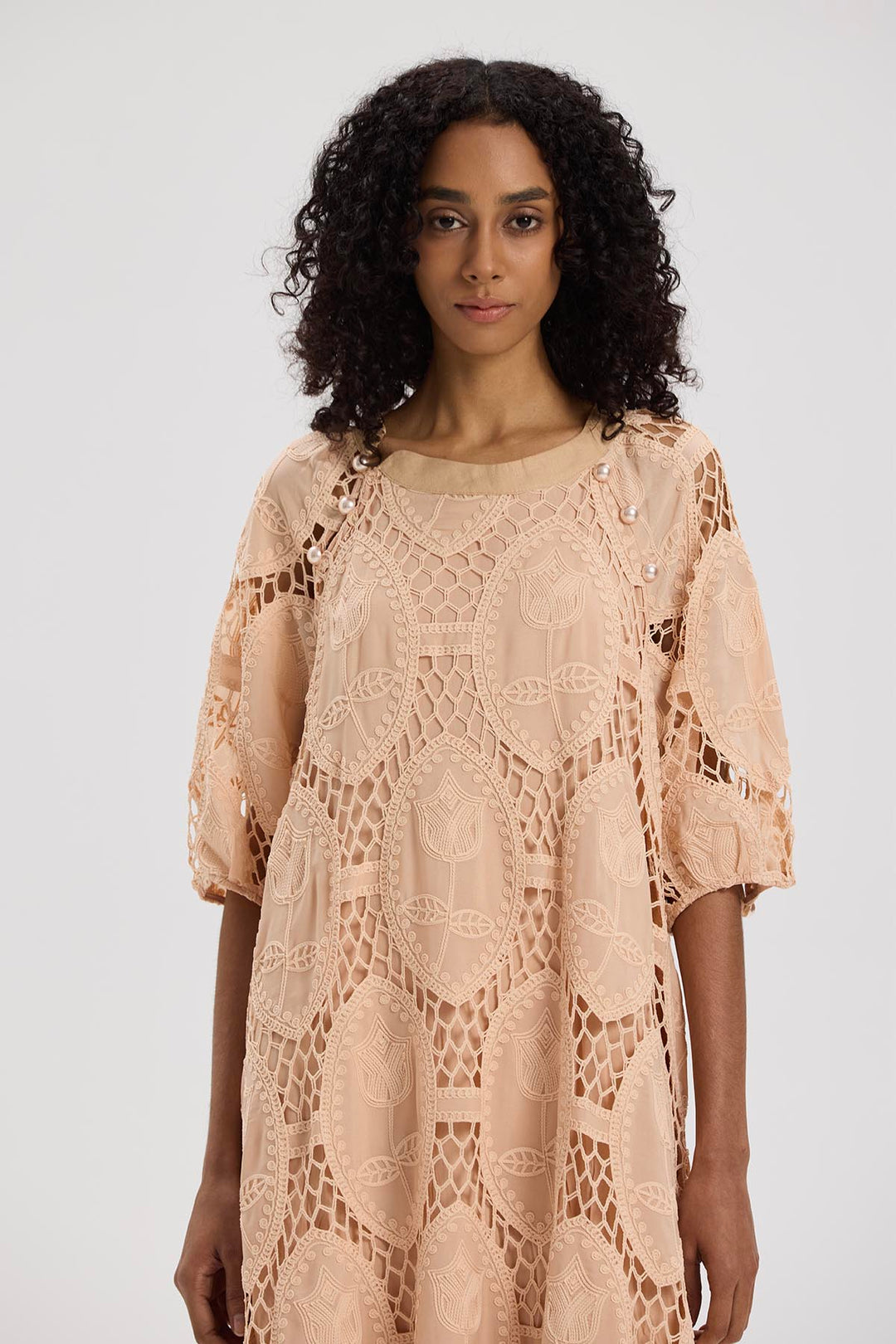 Sara Short Sleeve Lace Dress