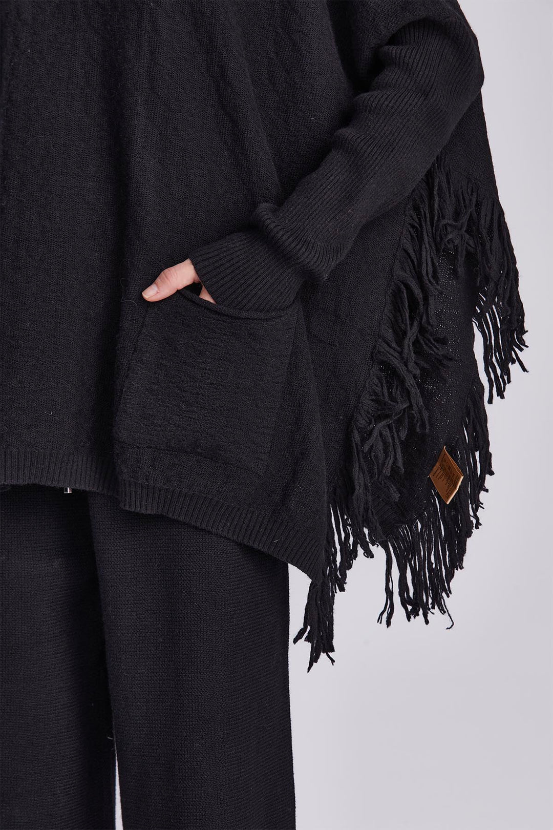 Celeste Knit Tassel Set