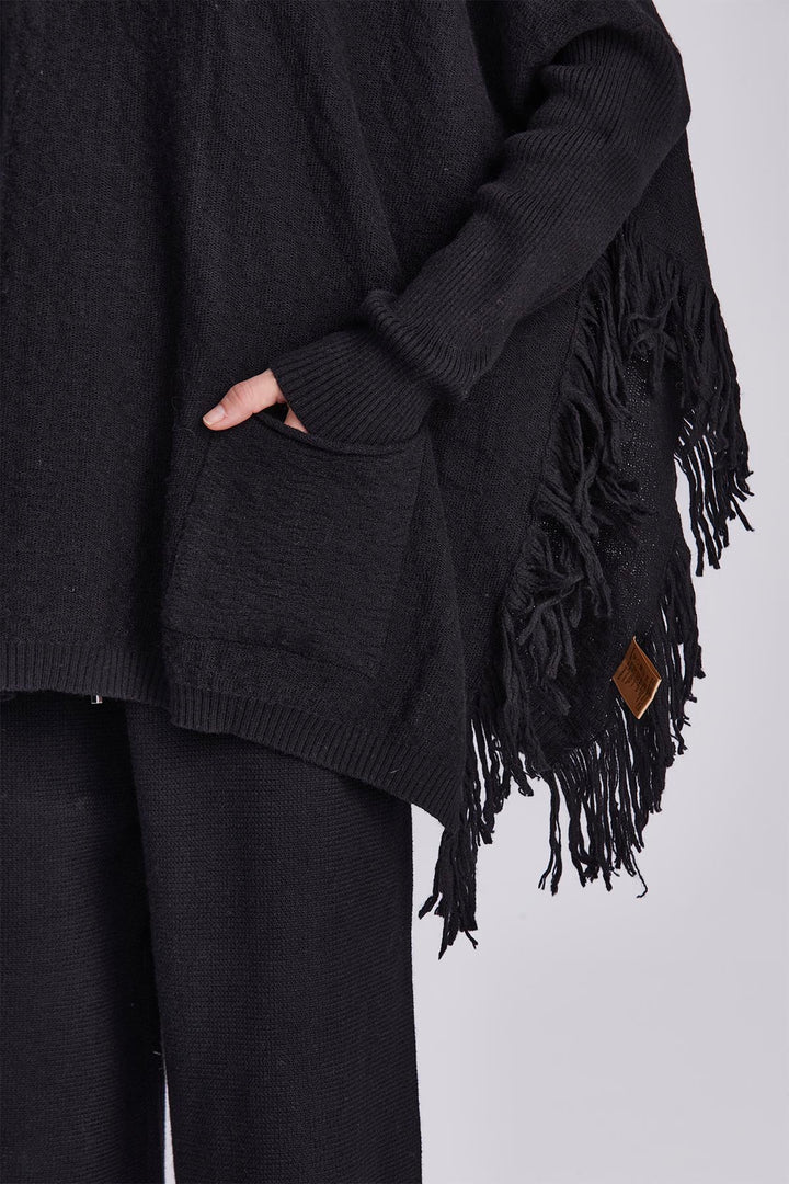 Celeste Knit Tassel Set