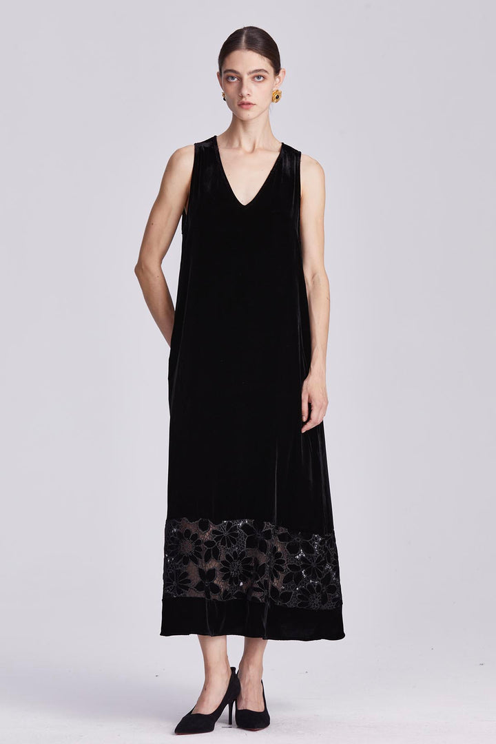 Esmé V-Neck Sleeveless Velvet Dress