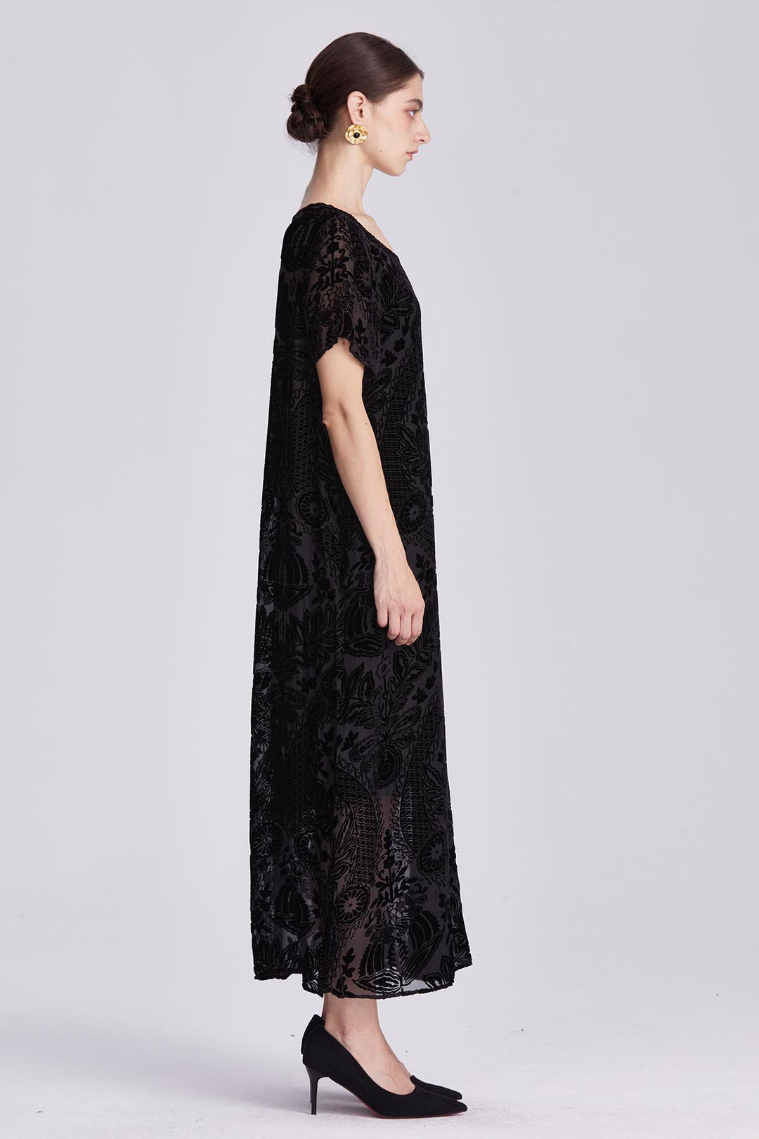Leocadia Velvet Dress with Floral Motifs