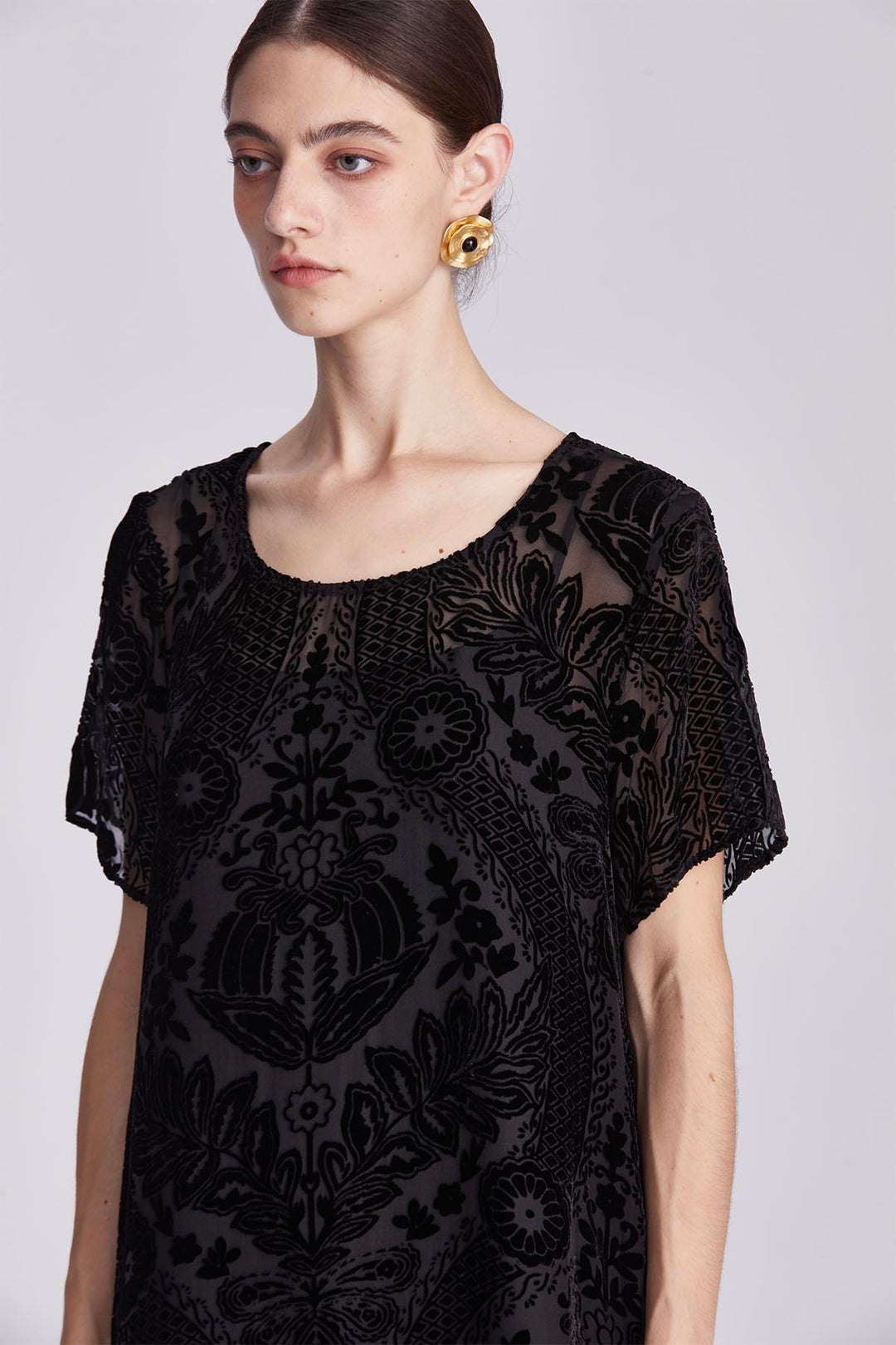 Leocadia Velvet Dress with Floral Motifs