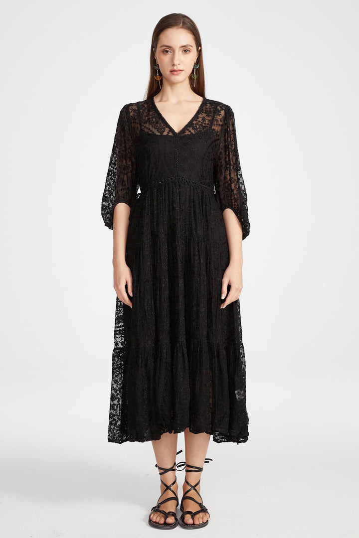 Riya Lace Dress in Black