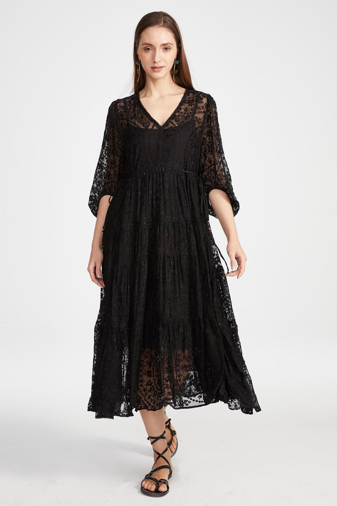 Riya Lace Dress in Black