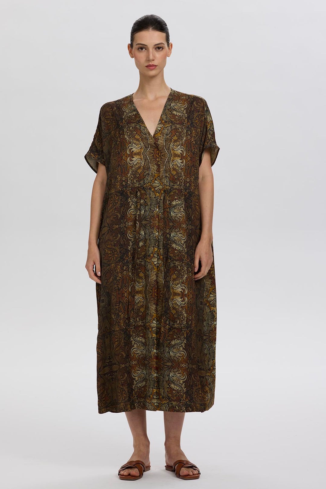 Maddie V Neck Retro Print Dress