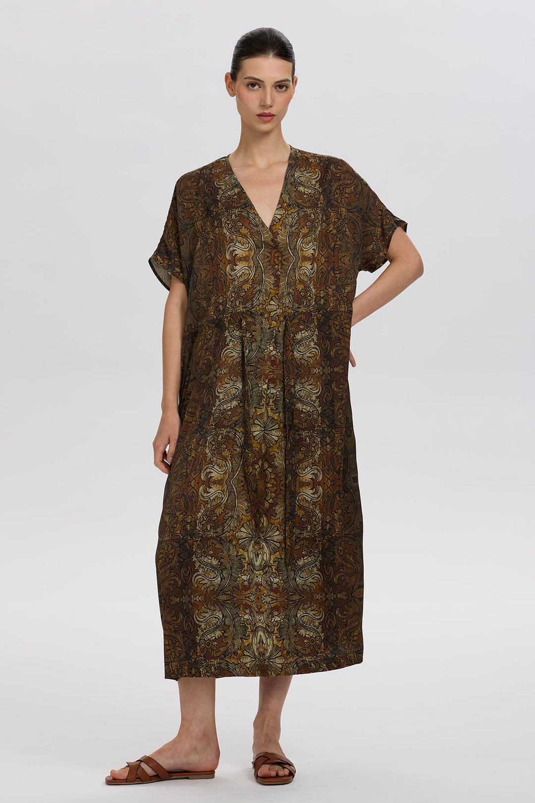 Maddie V Neck Retro Print Dress