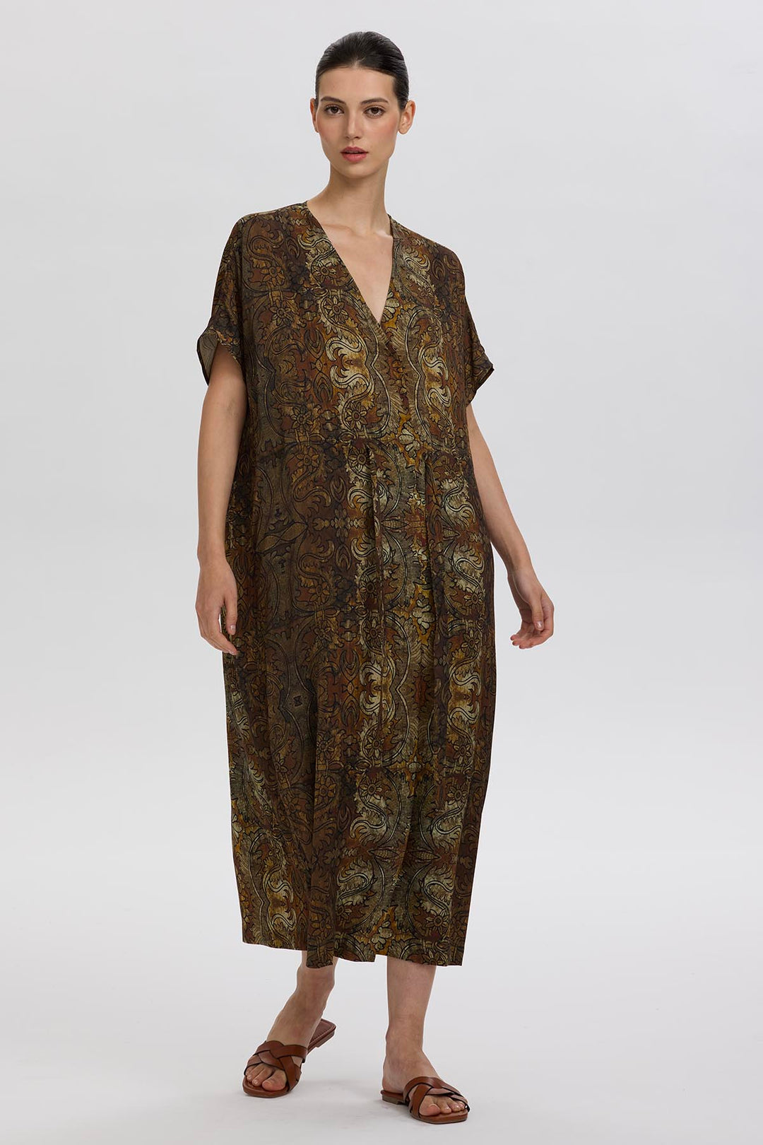 Maddie V Neck Retro Print Dress