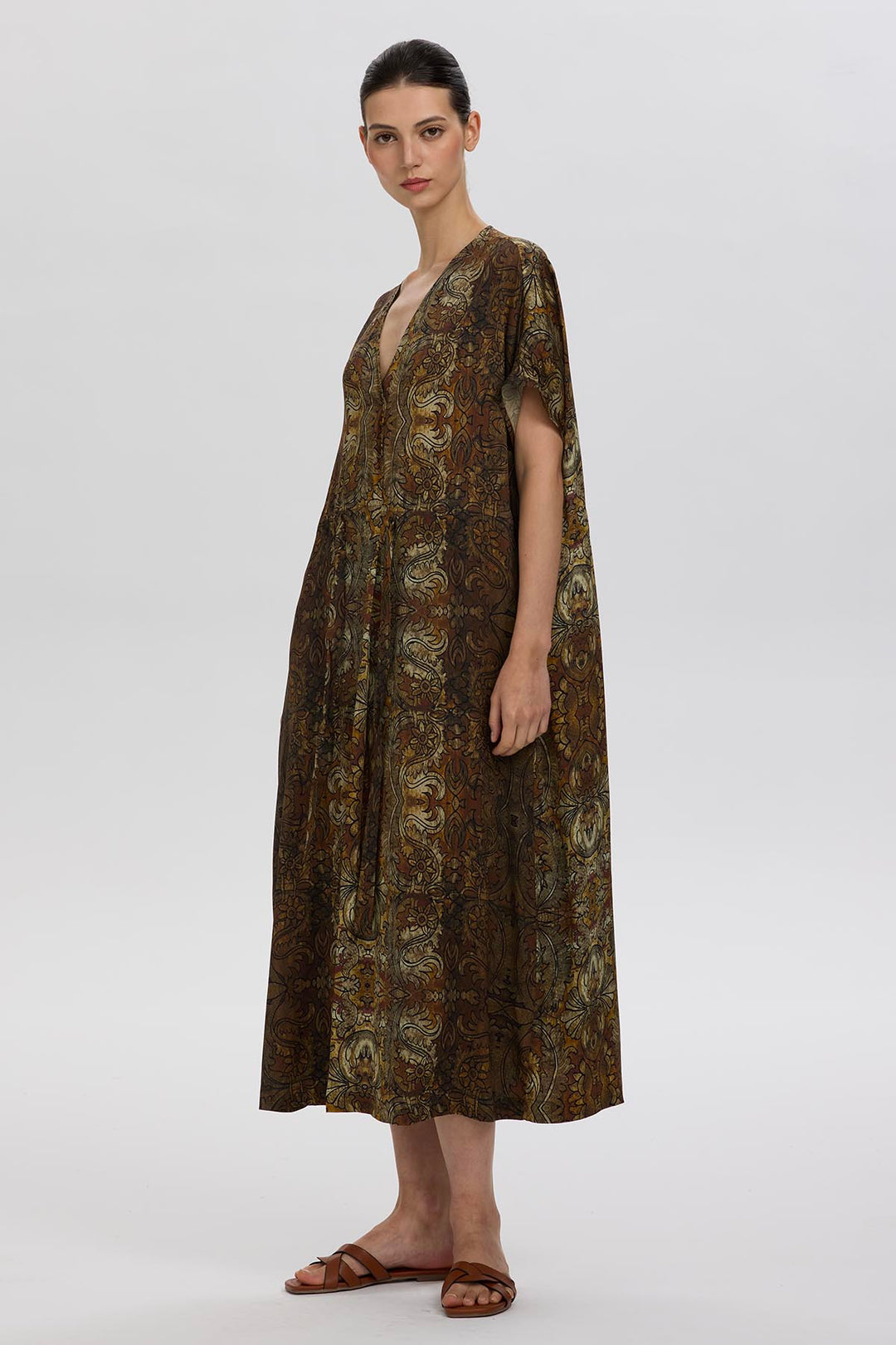 Maddie V Neck Retro Print Dress