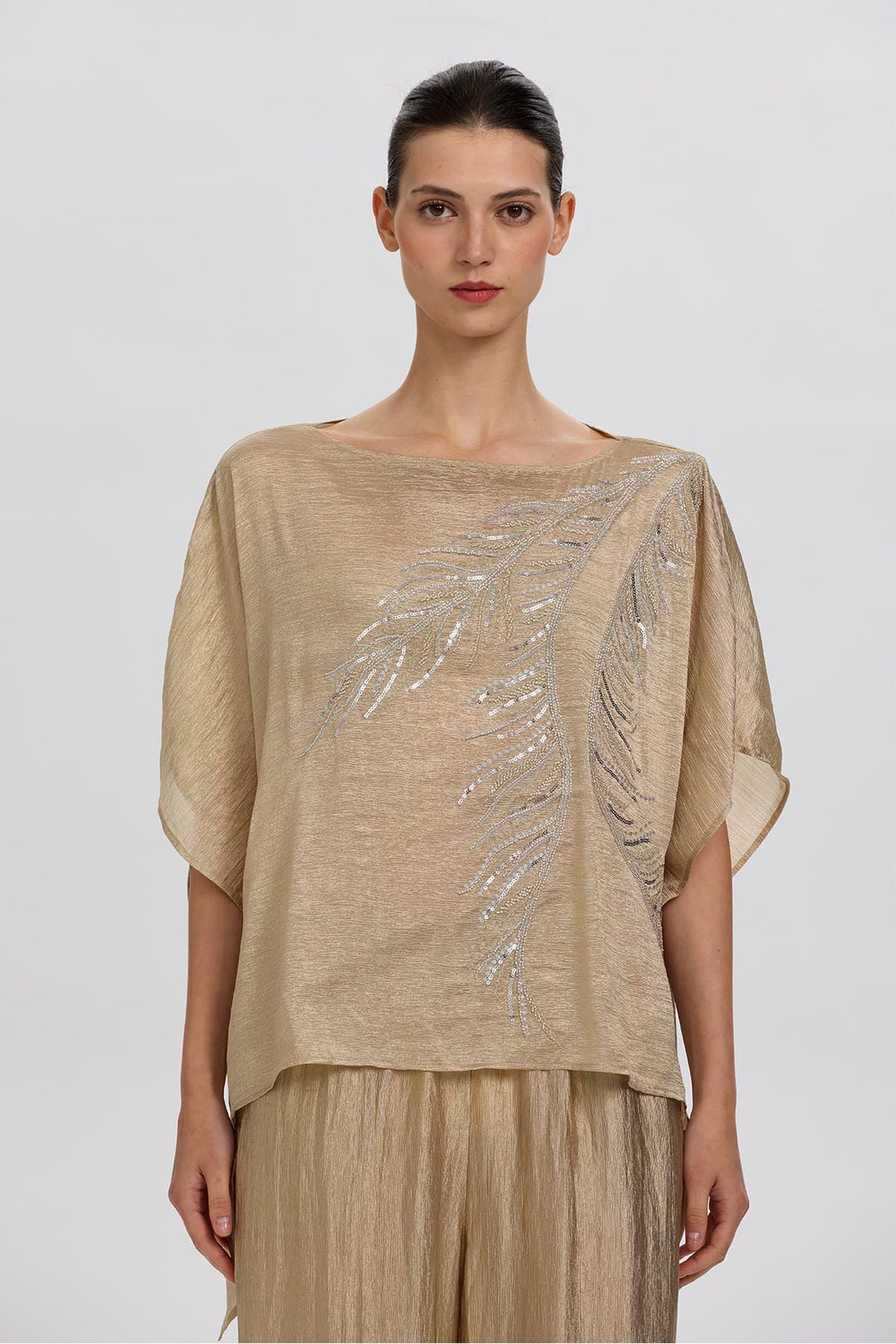 Anaya Short Sleeve Handmade Beading Set