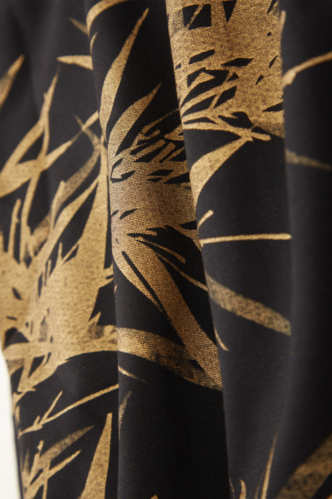 Conjunto de dos piernas anchas elegantes con estampado de hojas