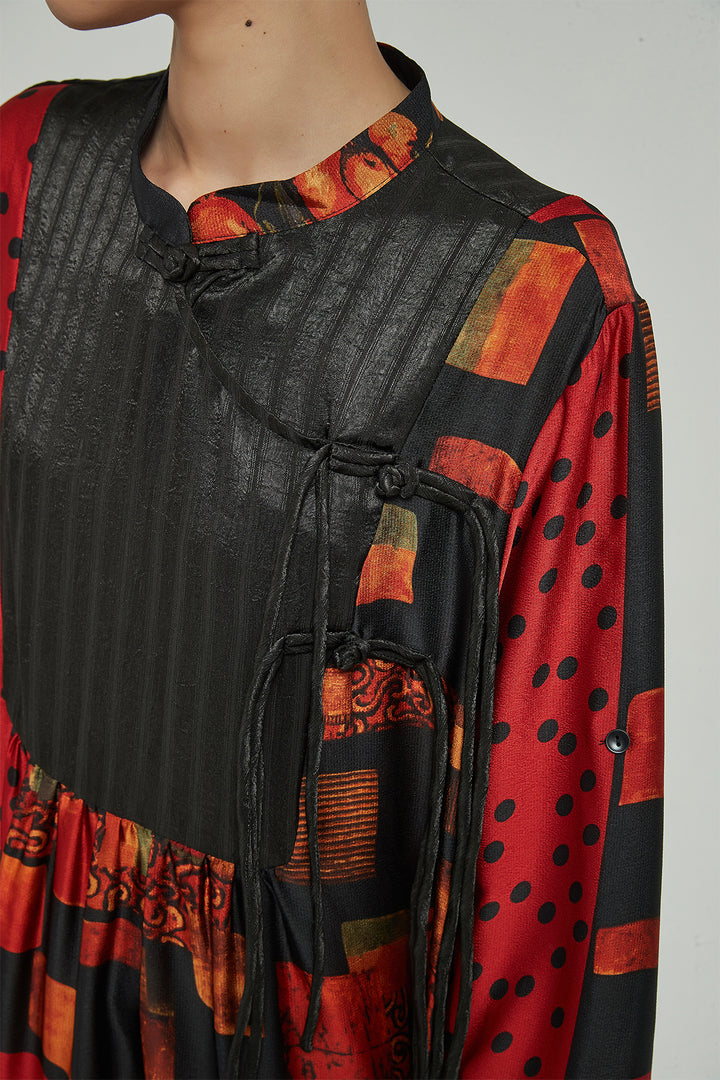 Robe longue en soie à manches longues et épissure de couleur