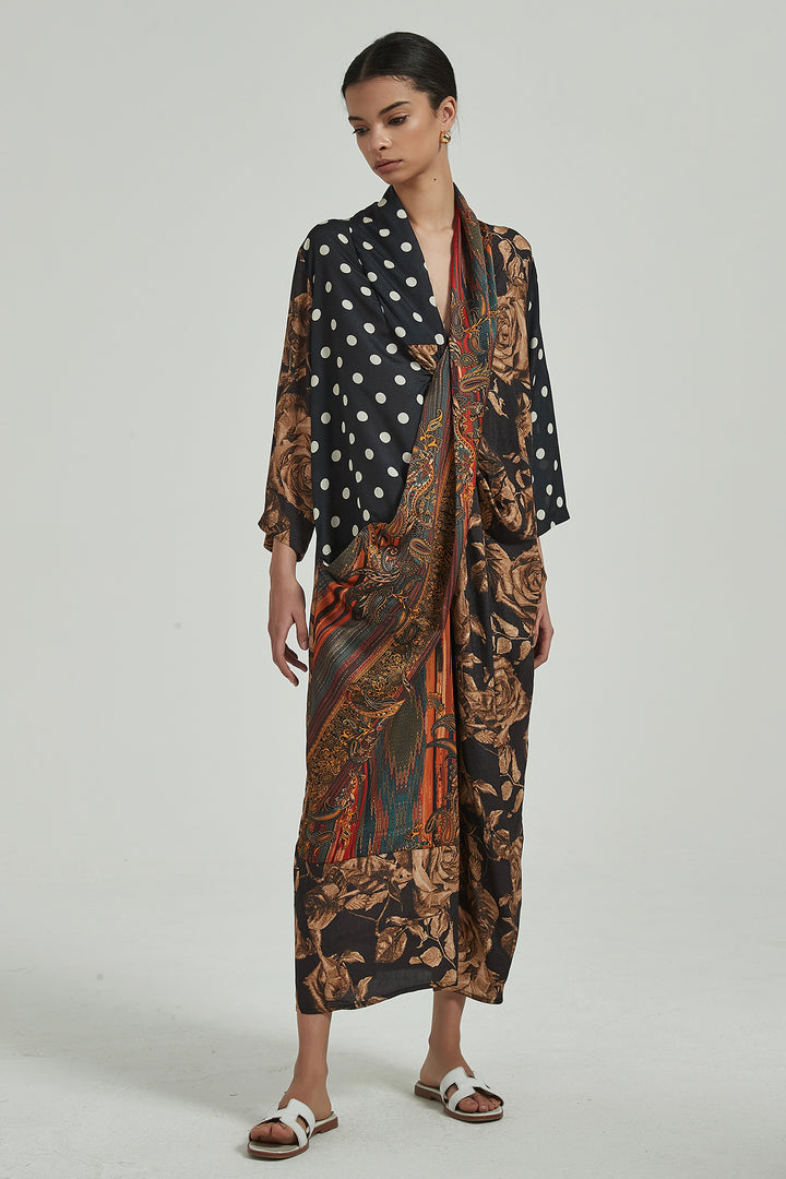 Gemütliches, elegantes Retro-Kleid mit Polka Dot-Blumendruck