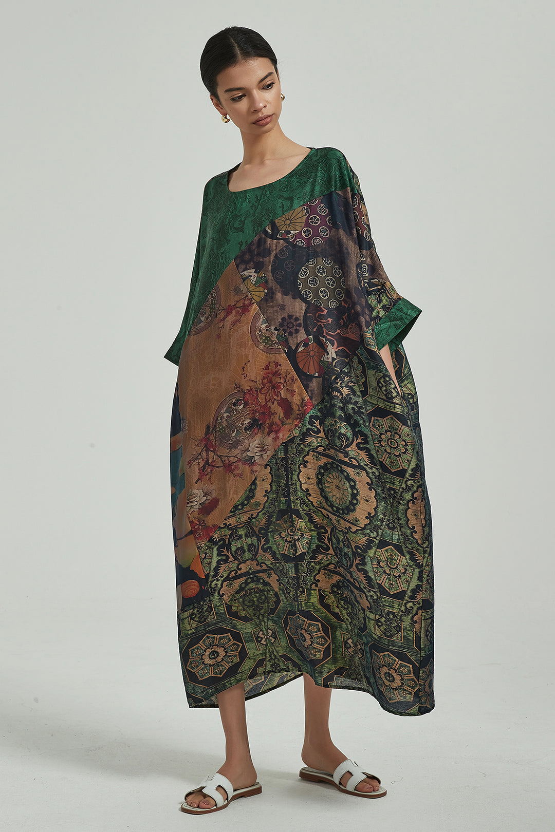 Vestido de seda casual com estampa retrô manga morcego