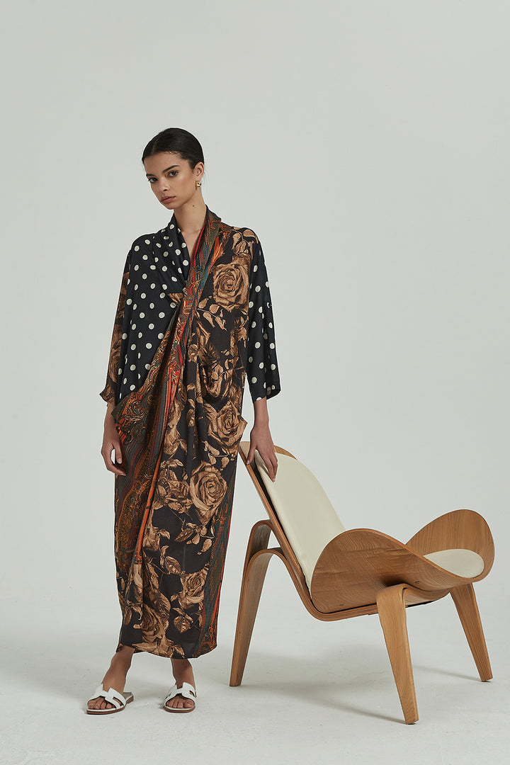 Gemütliches, elegantes Retro-Kleid mit Polka Dot-Blumendruck