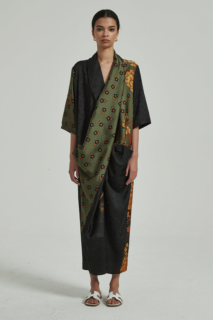 Vestido maxi de seda com estampa frontal cruzada