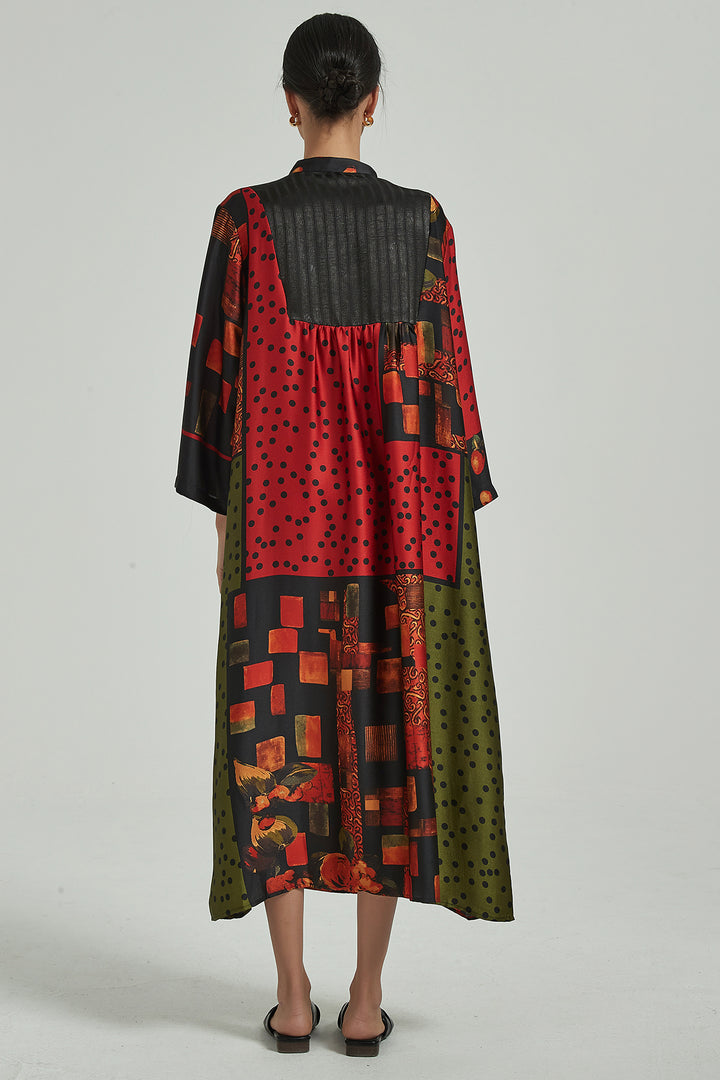 Robe longue en soie à manches longues et épissure de couleur