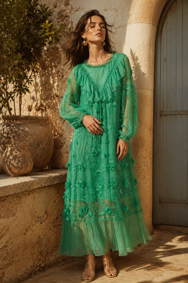 Sylvie geborduurde pure jurk