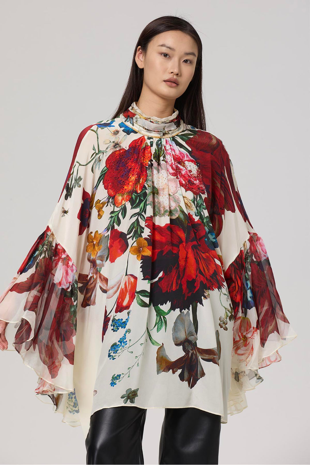 Baela Vintage Flower Print Batwing Sleeve Silk Top