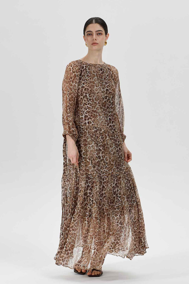 Vestido largo de seda con estampado de leopardo Carys