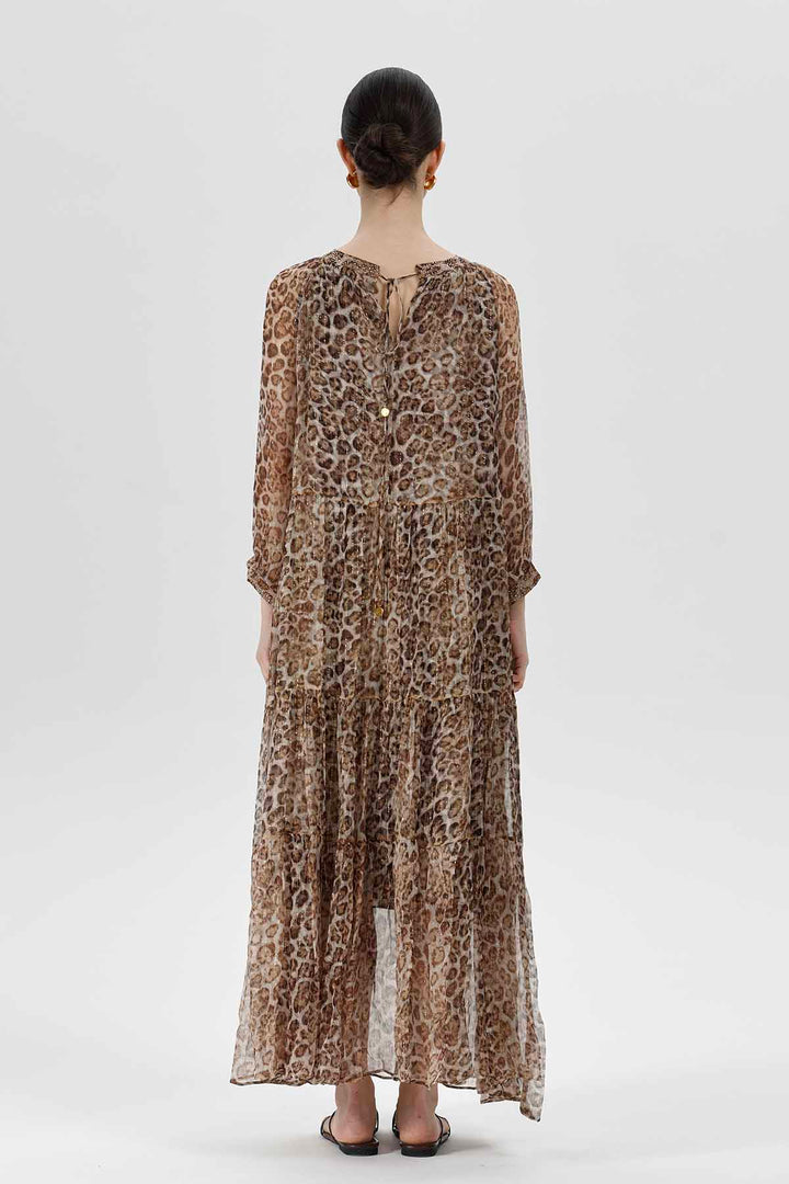 Vestido largo de seda con estampado de leopardo Carys