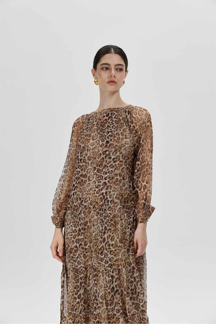 Vestido largo de seda con estampado de leopardo Carys