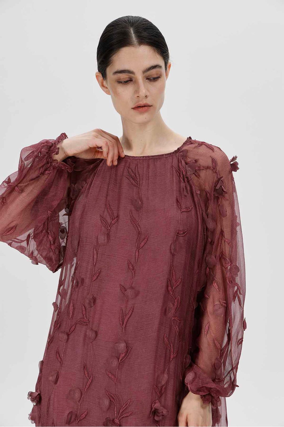 Bordeauxfarbenes Mirage-Kleid