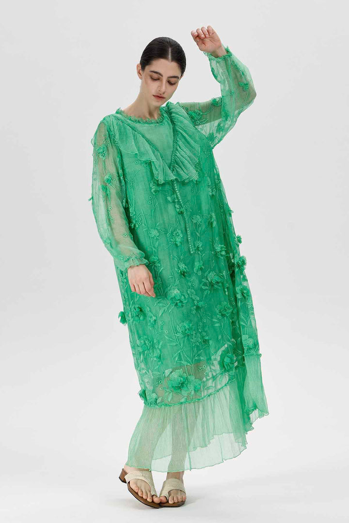 Sylvie geborduurde pure jurk