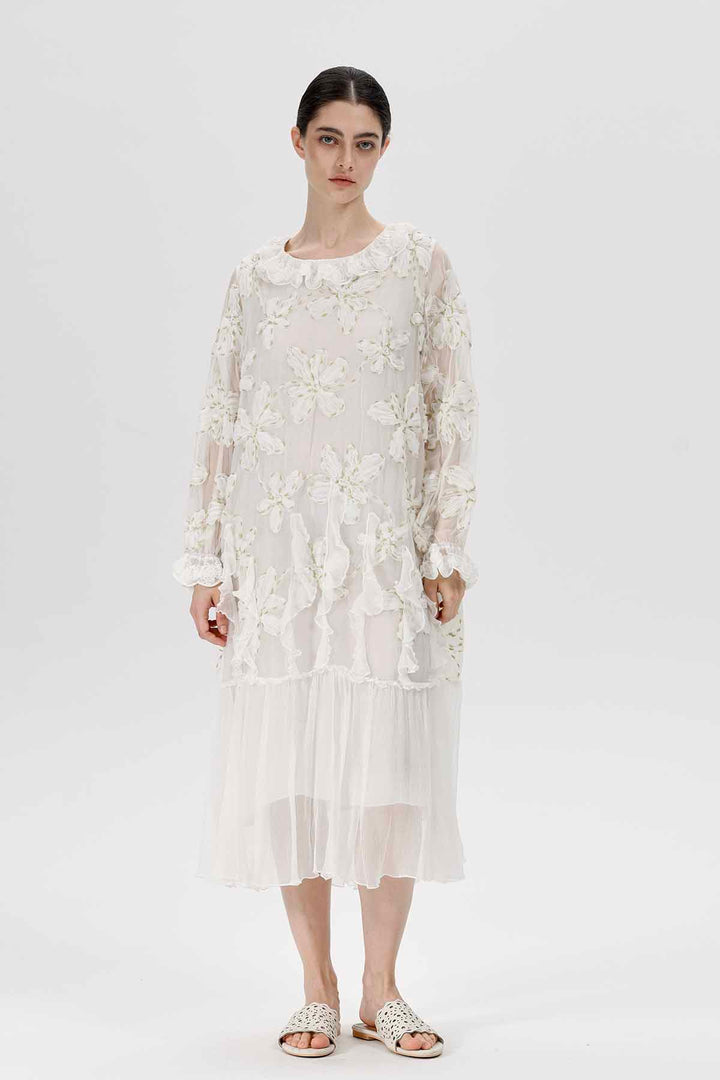 Sienne besticktes Kleid