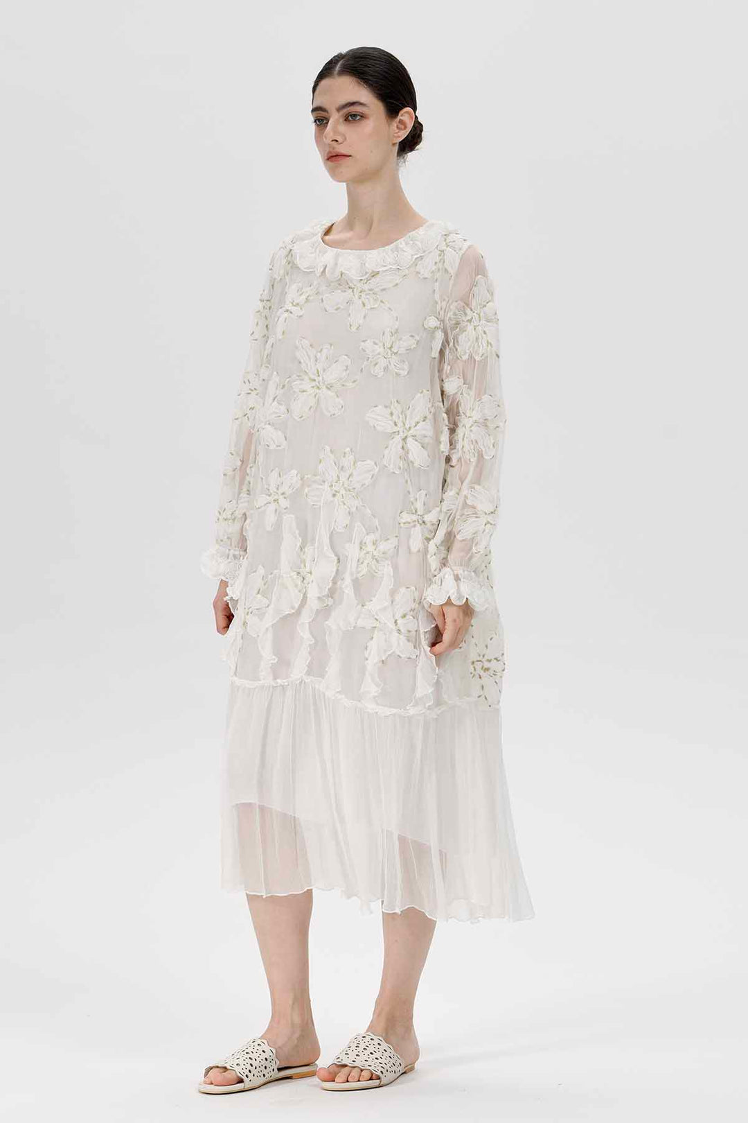 Sienne besticktes Kleid