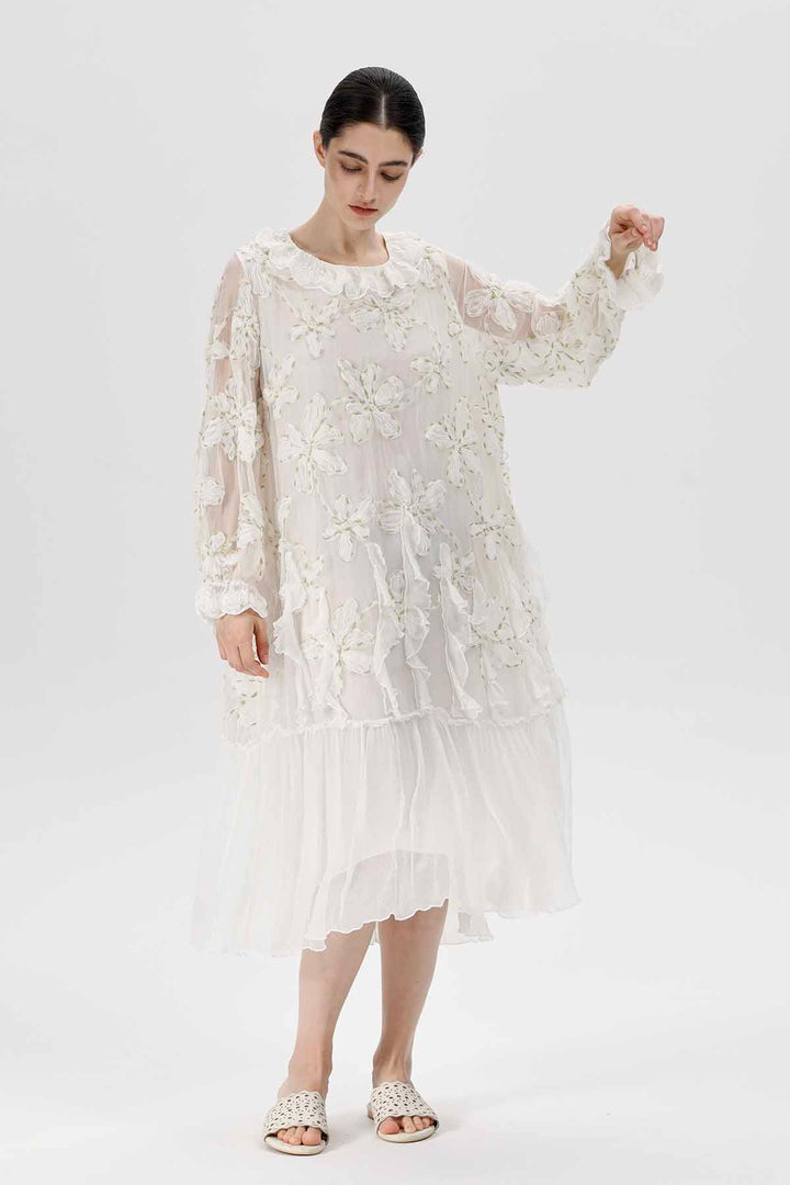 Sienne besticktes Kleid