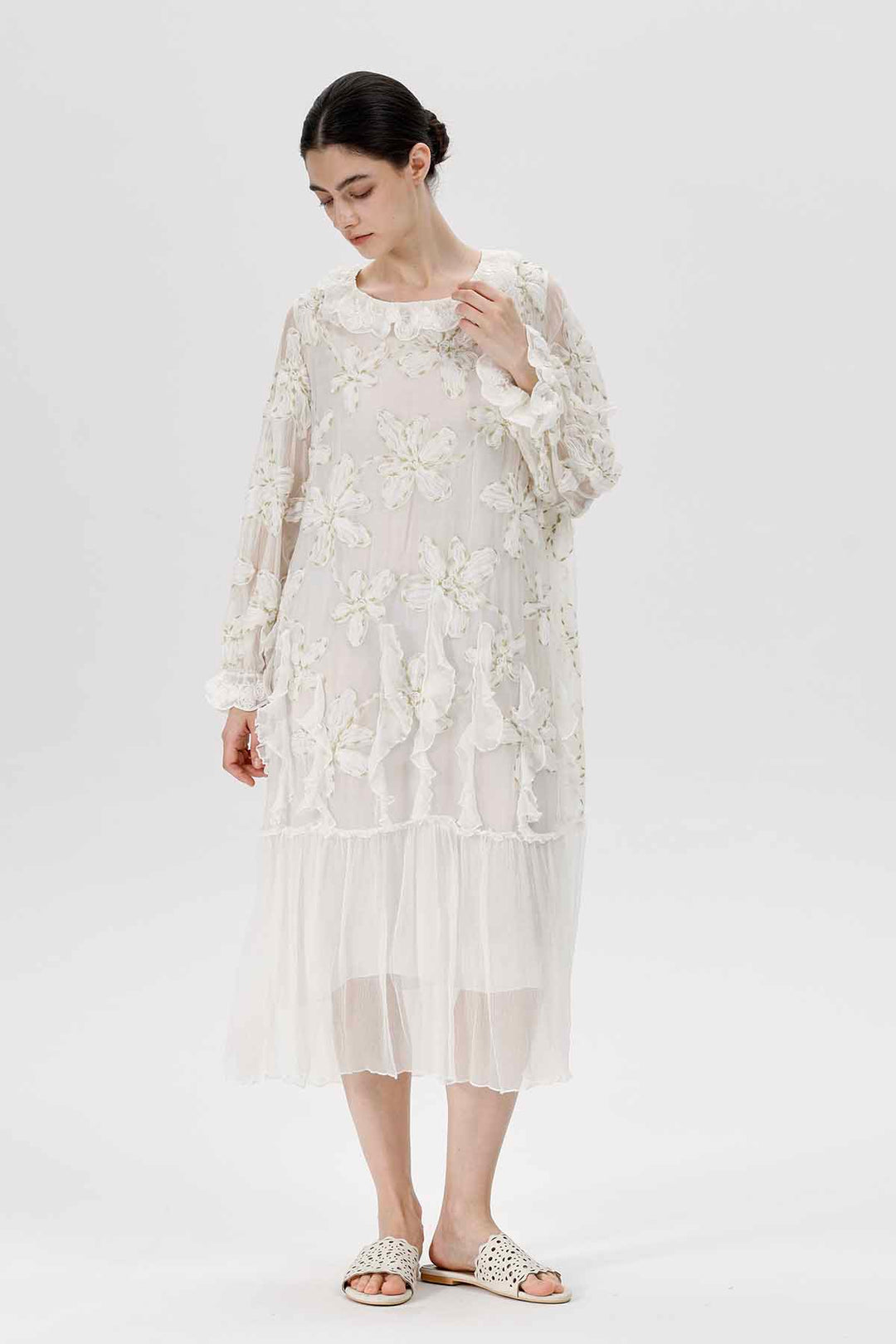 Sienne besticktes Kleid