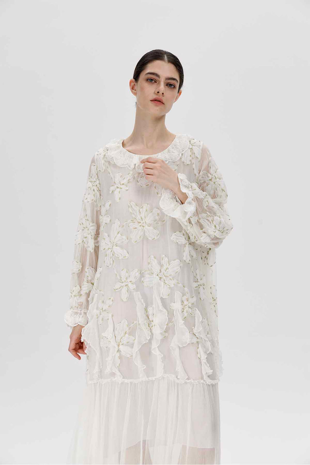 Sienne besticktes Kleid