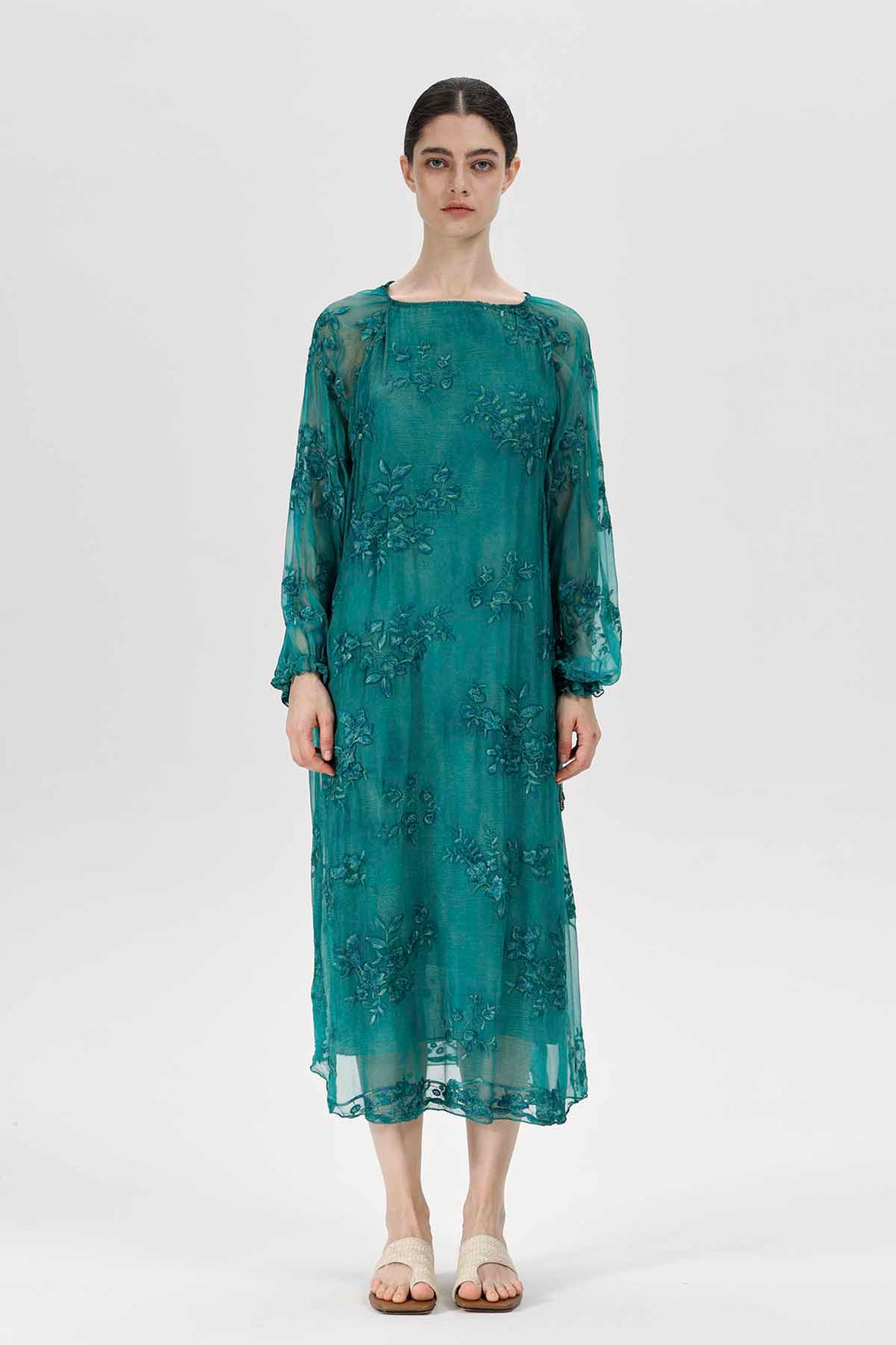 Inez floral besticktes Kleid