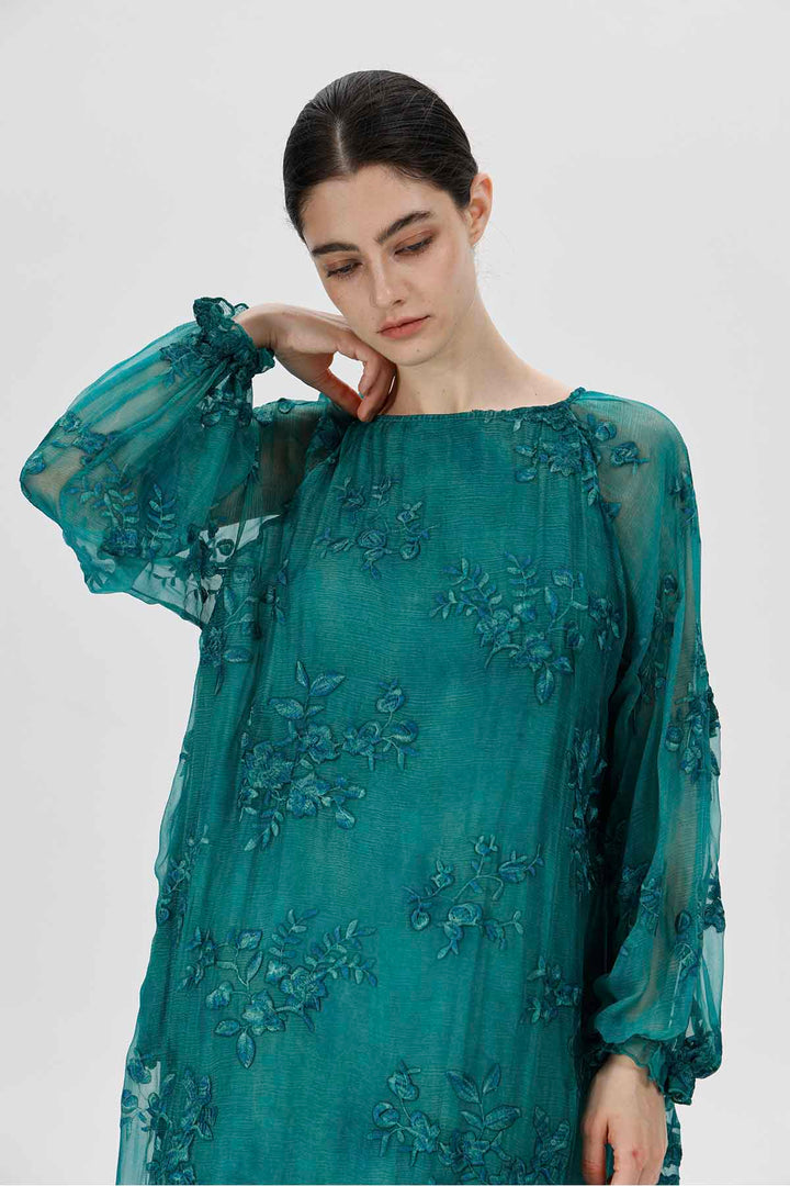 Inez floral besticktes Kleid