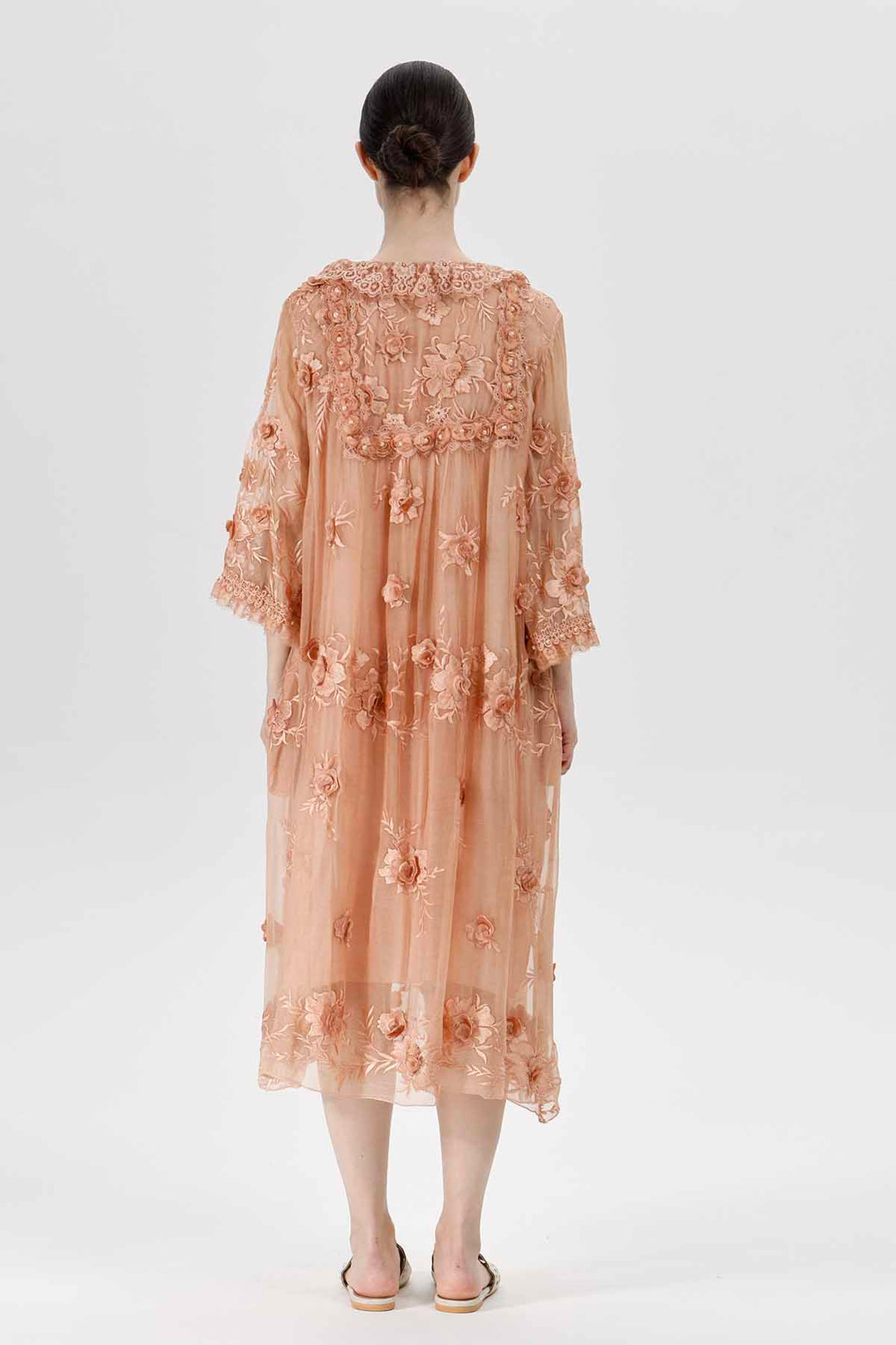 Anaya besticktes Kleid