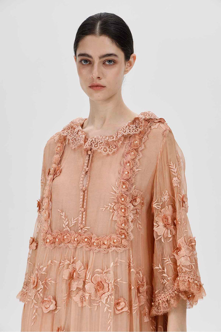 Anaya besticktes Kleid