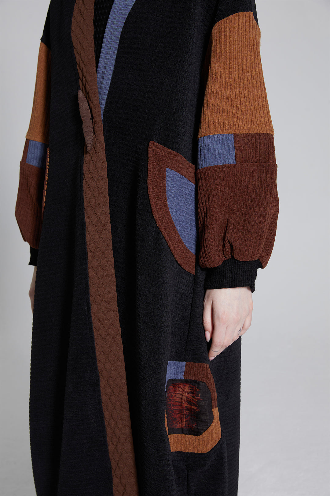 Tay Contrast Color Knit Coat